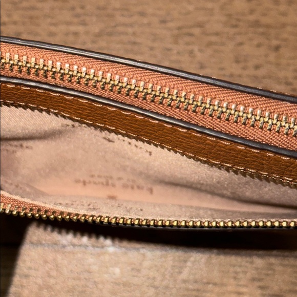 Kate Spade New York Leila Pebbled Leather Convertible Wristlet Mini Bag Trendy - Picture 10 of 14